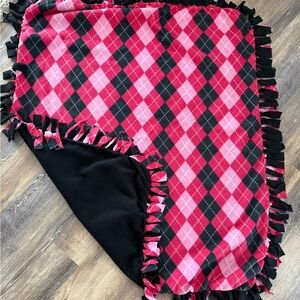 Argyle Fleece Tie Blanket